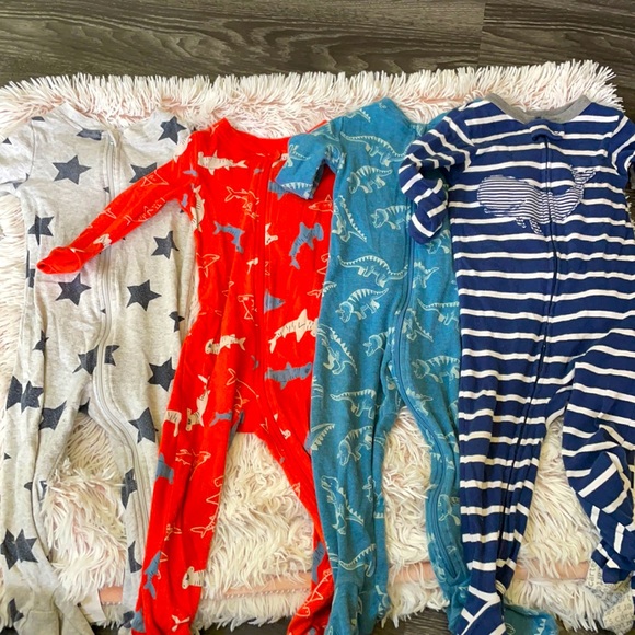 Variety of zip up pjs - Picture 1 of 5